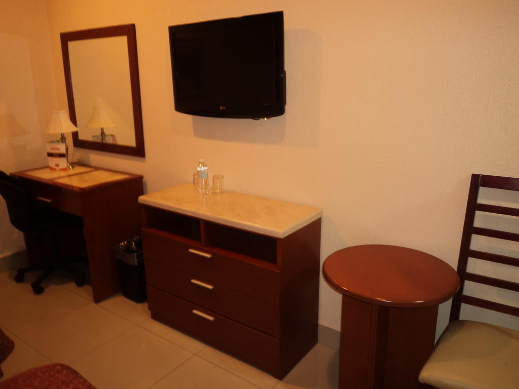 Hotel Fenix Los Mochis Extérieur photo